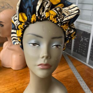 Reversible  bonnet  African print and satin